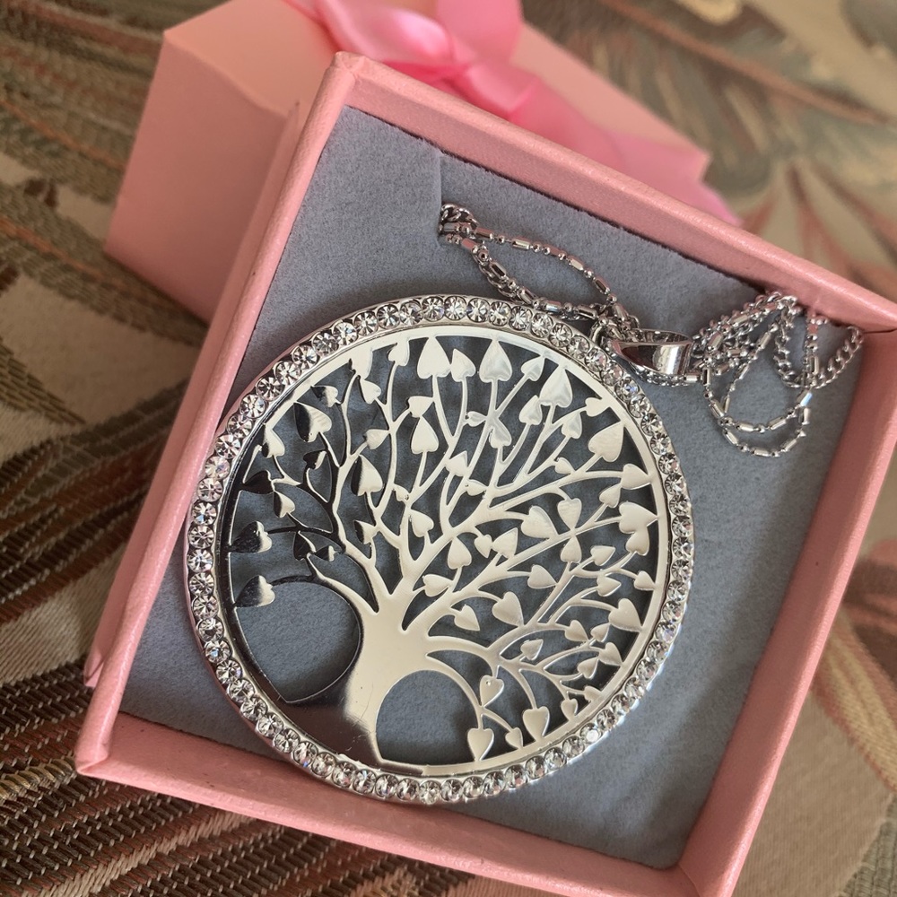 Necklace - Picture 4 of 5